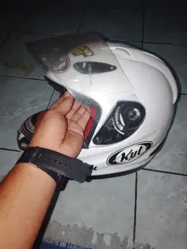 helm full face kyt