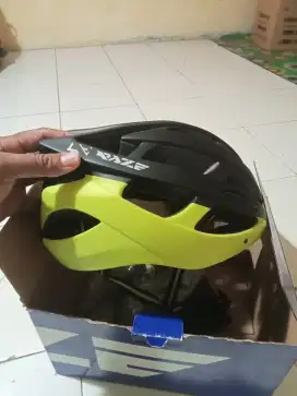 Jual helm bekas merk RAZE R3