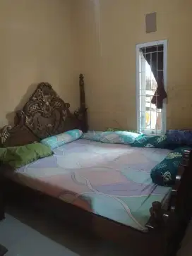 Di jual ranjang jati + kasur ukuran 180 x 200