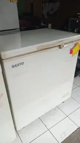Frezeer box merk sanyo