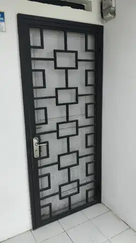 Pintu double/pintu tralis