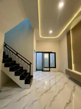 Mewah! Rumah Sulfat Bangunan Baru Kota Malang