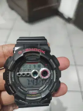 G-Shock GD 100 second like new