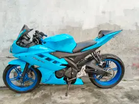 Yamaha r15 v2 tahun 2015