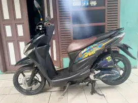 Sepeda motor beat pop 2015