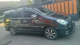 Toyota Kijang Innova 2006 Bensin