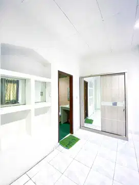 DIJUAL KOST GROGOL 31 KAMAR, SELALU FULL KRN STRATEGIS UTK MAHASISWA