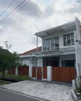 Dijual Rumah Kantor Di Sulfat Malang