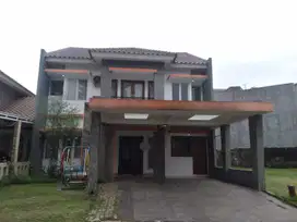Di Sewakan Rumah Cantik Siap Huni Full Furnish. CitraGran Cibubur.