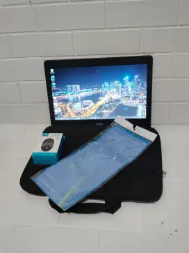 Acer Aspire ES1-432
Intel Celeron CPU N3350
Ram 10 GB
SSD 256 GB
