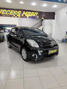 Toyota Yaris S Limited 2013 Matic Hitam Terawat