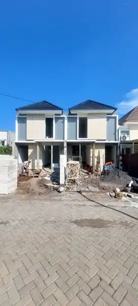 Rumah Medayu Utara Progress Finishing dekat MERR, UPN, OERR