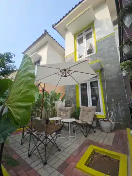 Dijual Rumah Asri Menghadap Taman