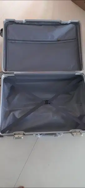 Koper polo Geneva 24 inc dengan bahan polycarbonate tahan bantibaru ya