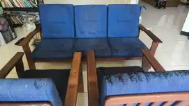 Sofa bekas kain kayu kokoh second baru