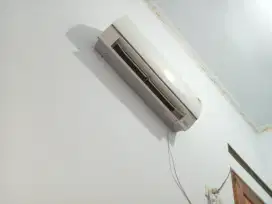 Jual Kipas AC pemakaian baru 2 bulan