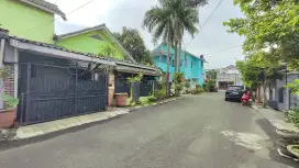 Rumah cantik di hook jual dibawah pasar graha raya bintaro