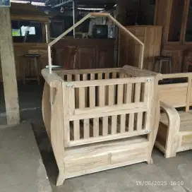 Box bayi ayun kayu jati tempat tidur bayi