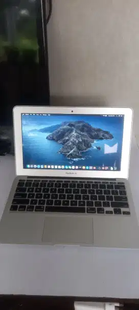 Macbook Air 2012 11 inch A1465 Core i5 4 gb 256 Gb