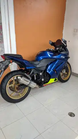 Jual motor ninja 250 karbu