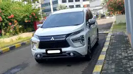 Mitsubishi xpander ultimate 2021 putih