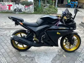 Yamaha R15 basic Vixion thn 2010 plat S Lamongan