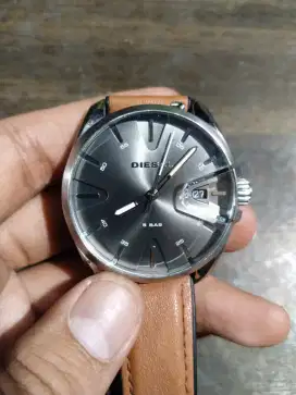 JAM TANGAN DIESEL ONLY THE BRAVE 5 BAR