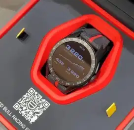 Tag Heuer Connected Calibre E4 x Oracle Red Bull Racing Edition