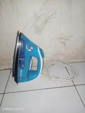 Panasonic setrika uap NI-V100N