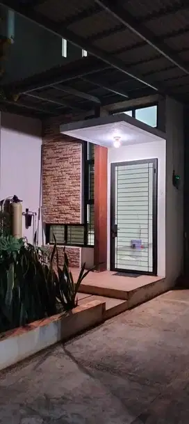 Rumah bagus siap masuk di green Ara residence harapan indah bekasi