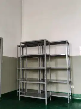 Rak besi siku lubang ramping