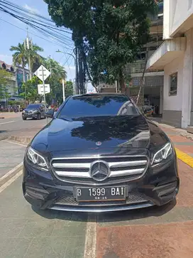 MERCEDES BENZ E 350 AMG LINE - CKD  2020