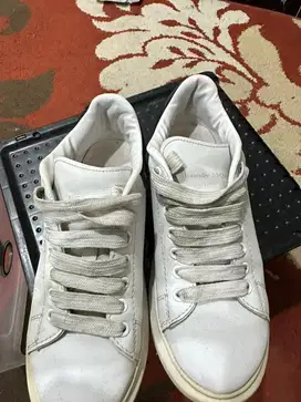 sepatu sneaker AM