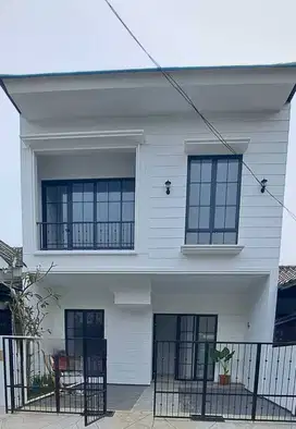 Dijual Rumah 2 Lantai Strategis di Nusa Loka BSD, Tangerang Selatan