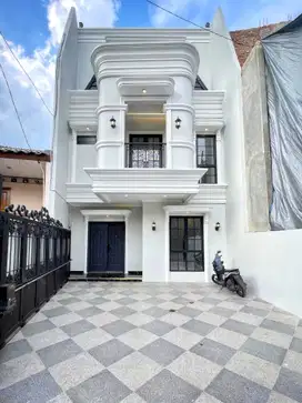Rumah Mewah Dalam Komplek Premium Akses Luas Strategis Di Jagakarsa