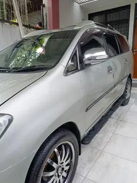 Toyota Kijang Innova 2007 Bensin