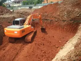 Galian dan Urug Tanah Menggunakan Alat Berat
