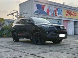 (KICK SENSOR) LOW KM 64 RB ! TDP 15 JT ! FORTUNER VRZ TRD HITAM 2020 !