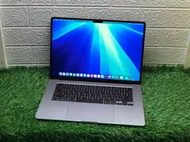 Macbook Air 15 inch 2024 Chip M3 Grey RAM 8/256 GB LikeNew Siap Pakai