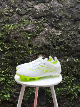 Sepatu Bola Mills Xyclops Helios Prime FG