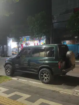 Suzuki Vitara 93 hijau kinclong