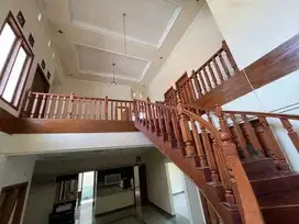 DIJUAL RUMAH RUNGKUT ASRI