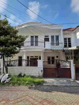 RUMAH 2 LANTAI SIAP HUNI