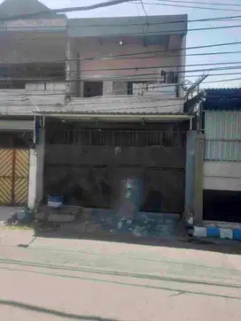 Rumah usaha 2 lantai di petemon