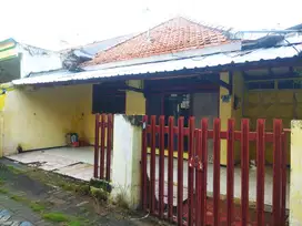 Rumah 1 lantai di pucang anom