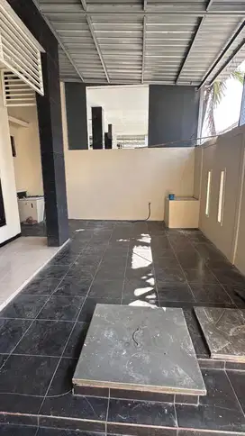Dijual Rumah Siap Huni Nyaman di Lebak Indah Regency Surabaya Timur