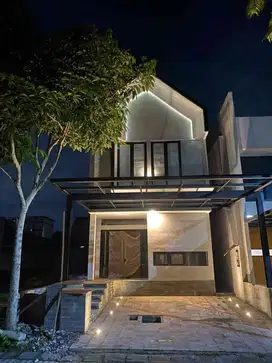 Rumah Crystal Golf Cluster Strategis