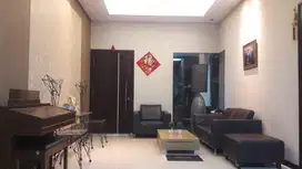 Rumah Darmo Permai Timur, Semi Furnished Terawat