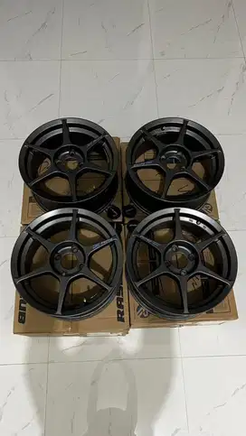 FORSALE Velg Buddy club P1 R15 lebar 7 et 40