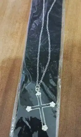 kalung silver cross salib